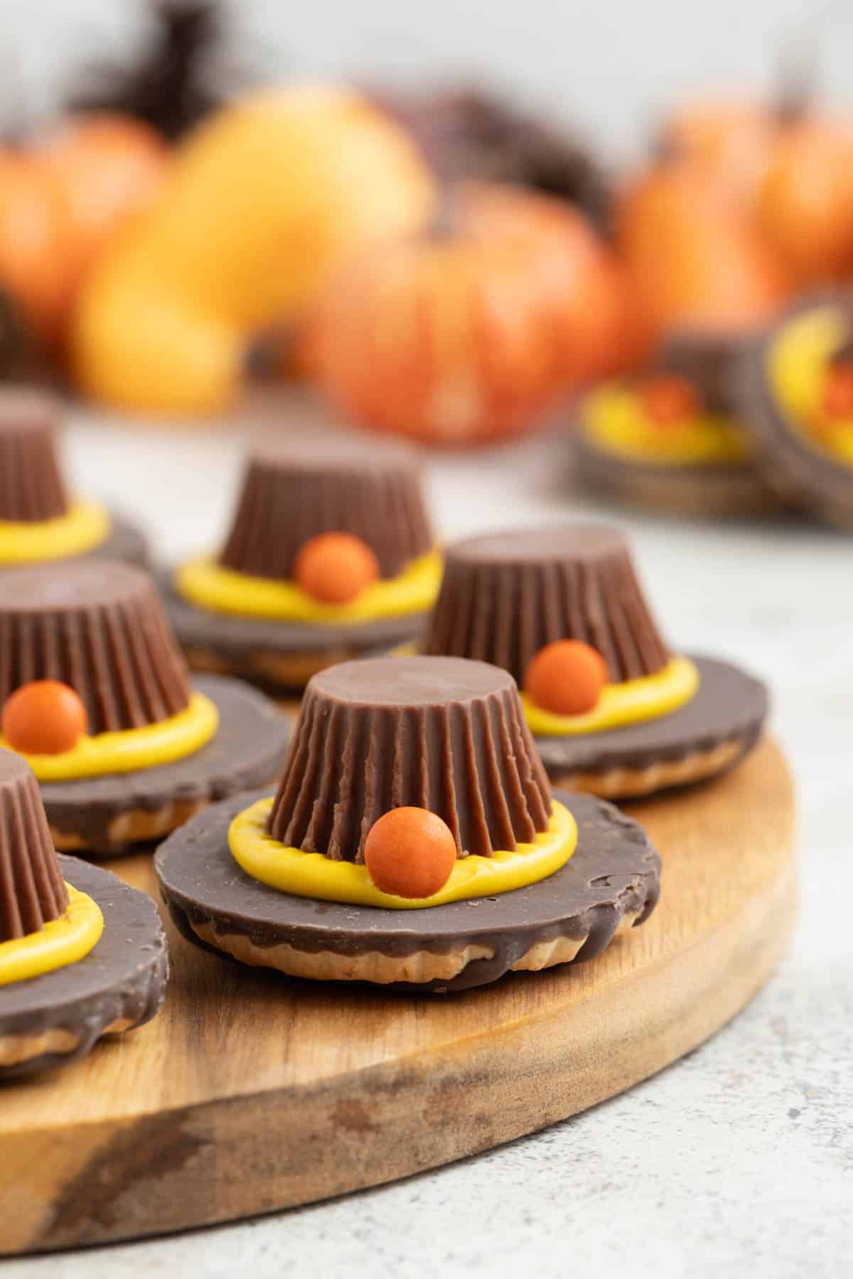 Easy Pilgrim Hat Cookies