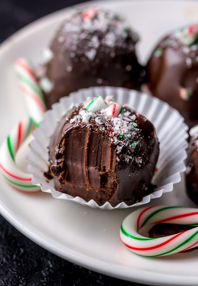 5-Ingredient Peppermint Chocolate Truffles