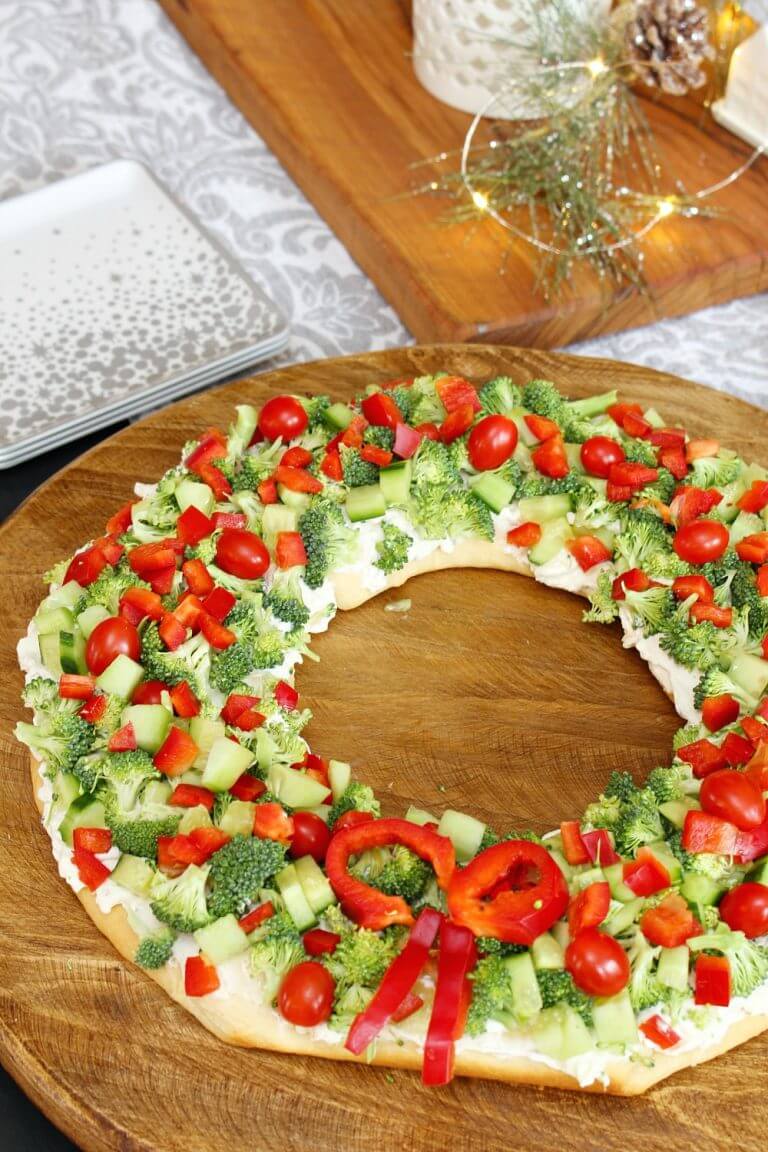 Christmas Wreath Veggie Pizza