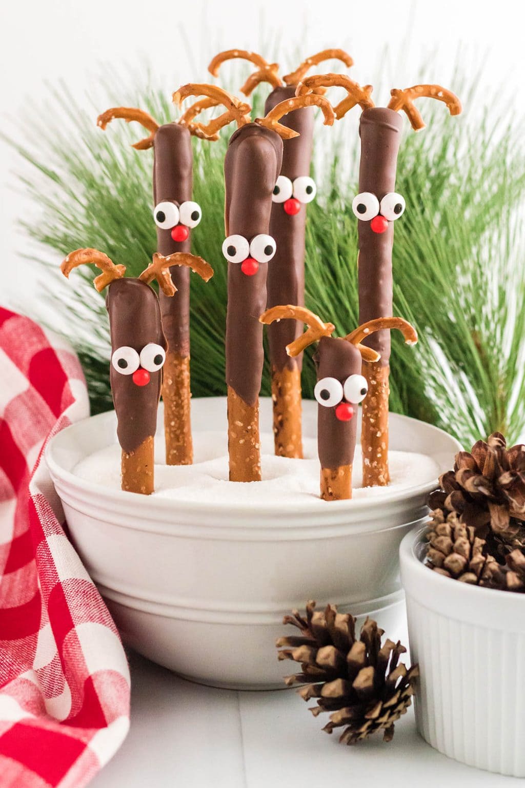 Reindeer Pretzel Rods