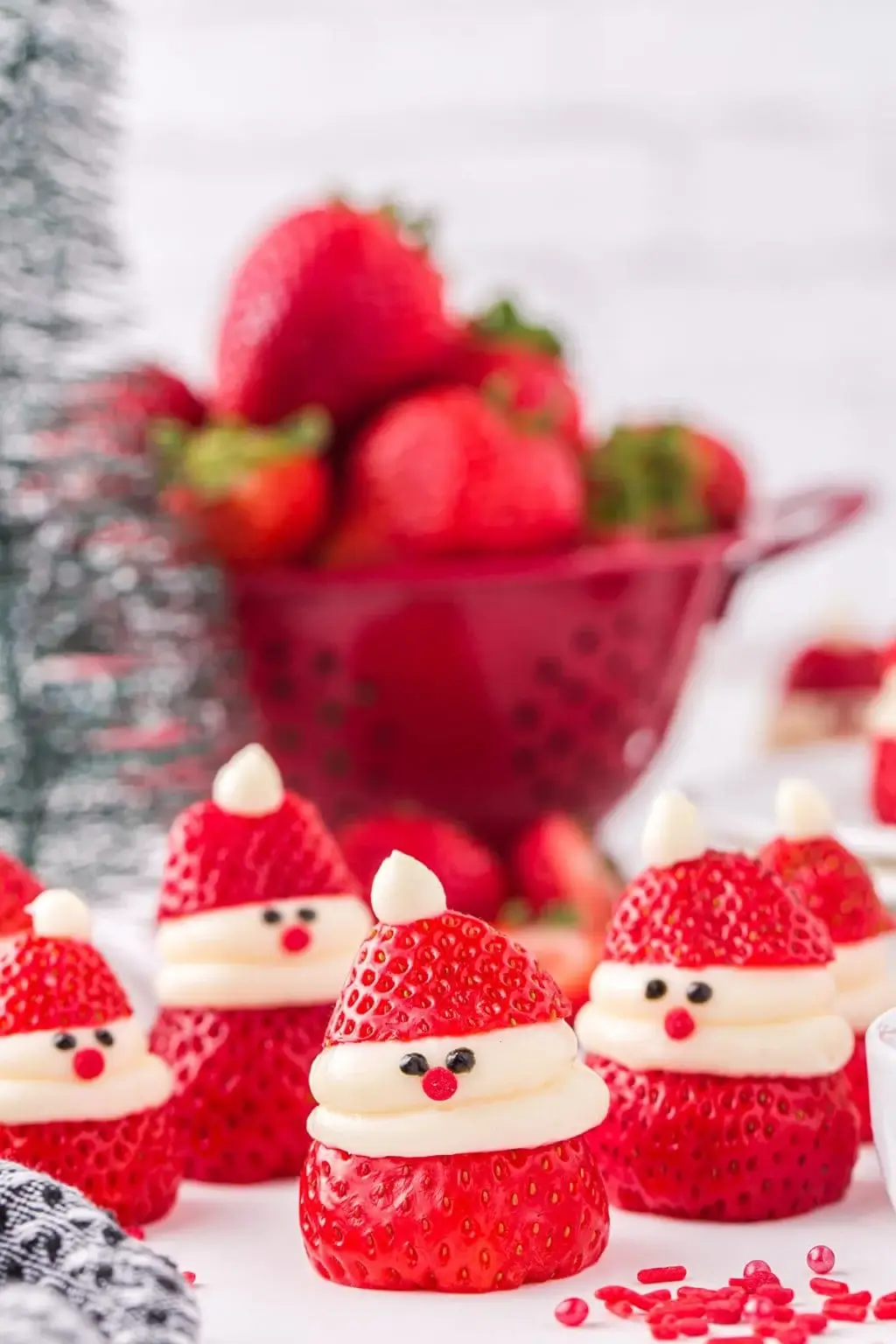 Strawberry Santas (With Cheesecake Filling)