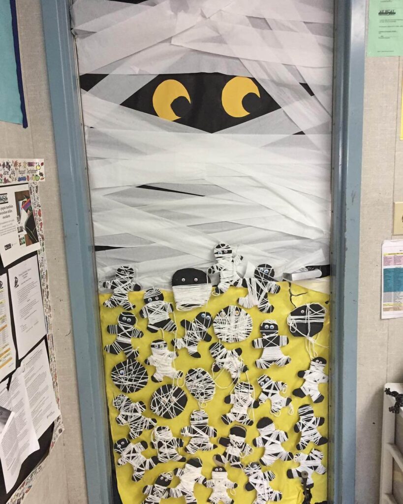 35 Easy Halloween Door Decor Ideas Mica Restaurant