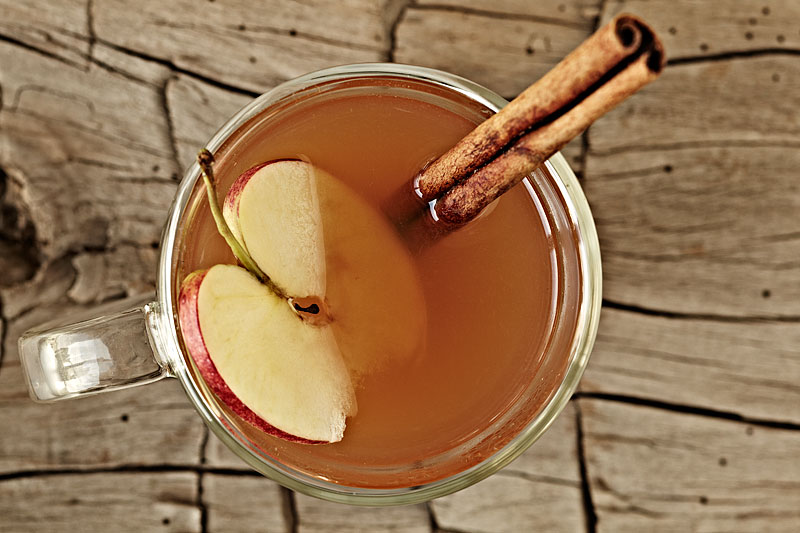 Hot Mulled Apple Cider With Bourbon