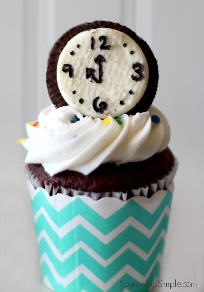 New Year's Eve Countdown Cupcakes