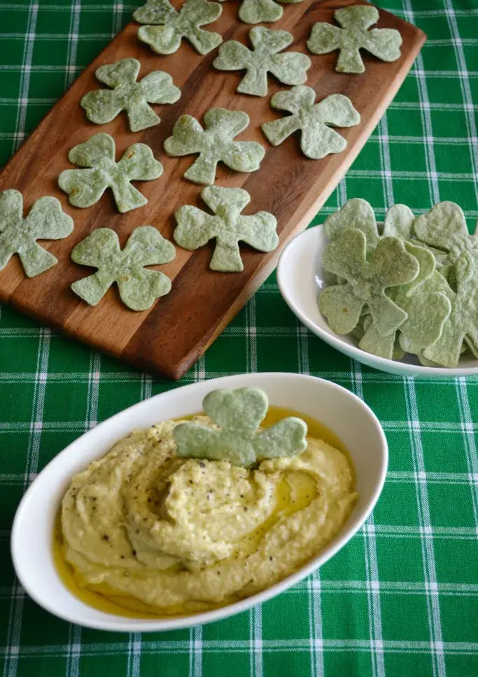 Avocado-Hummus Dip With Spinach Tortilla Shamrock