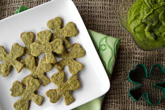 Sneaky Shamrock Spinach Crackers