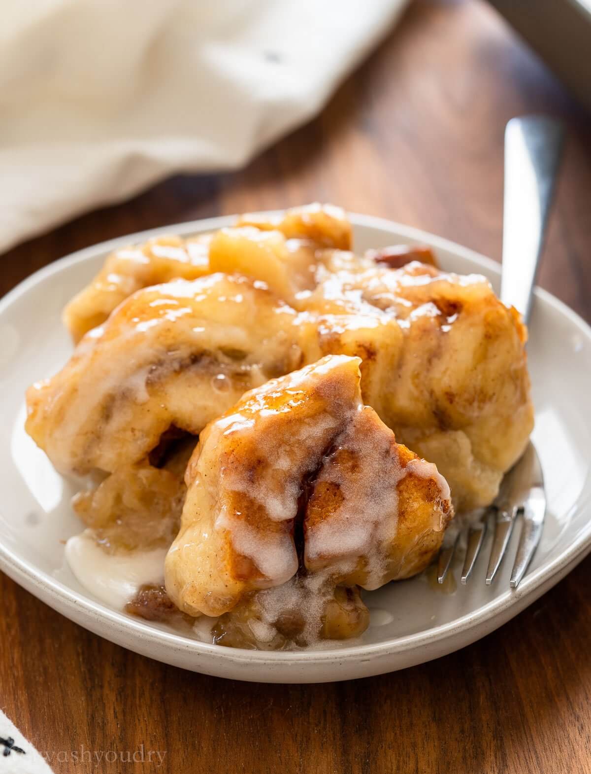2-Ingredient Apple Cinnamon Roll Bake
