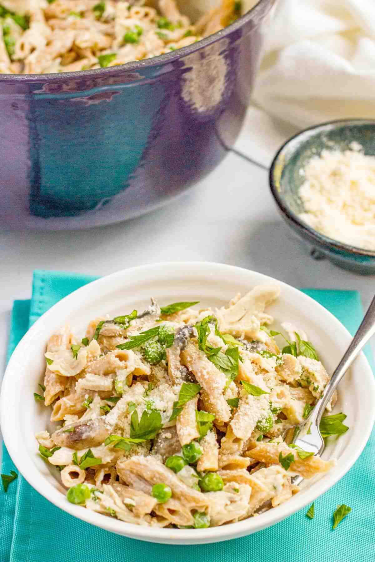 One-Pot Creamy Chicken And Mushroom Pasta With Peas