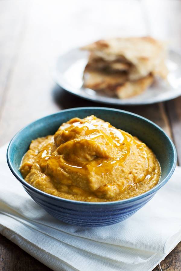 Roasted Garlic & Rosemary Pumpkin Hummus