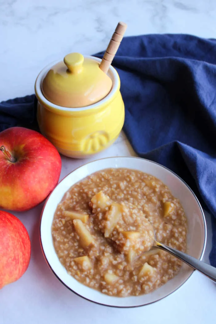 Apple Cinnamon Steel Cut Oatmeal