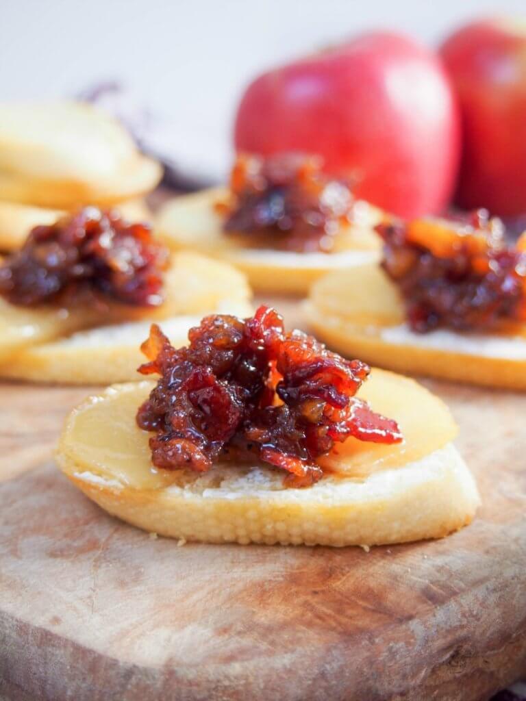 Caramelized Apple And Bacon Jam Crostini