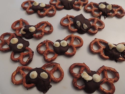 Chocolate Covered Pretzel Bats