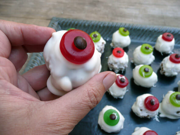 Eyeball Truffles With (Fake) Blood For Halloween