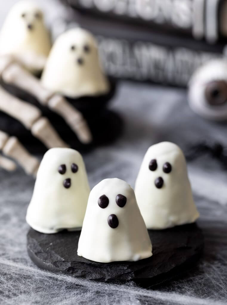 Ghost Oreo Balls