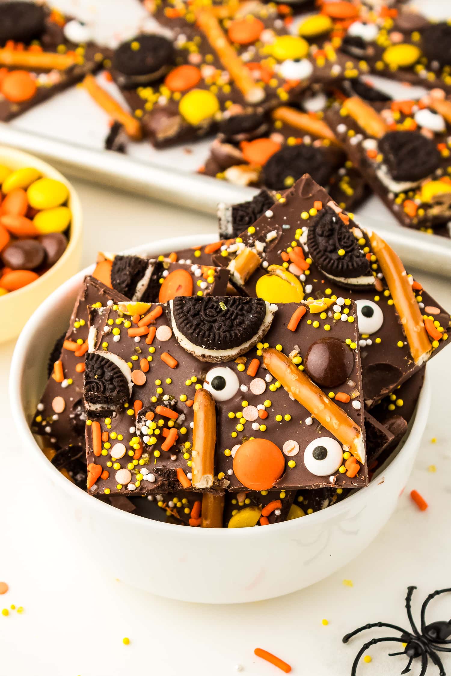 Halloween Bark - Easy Halloween Recipe!