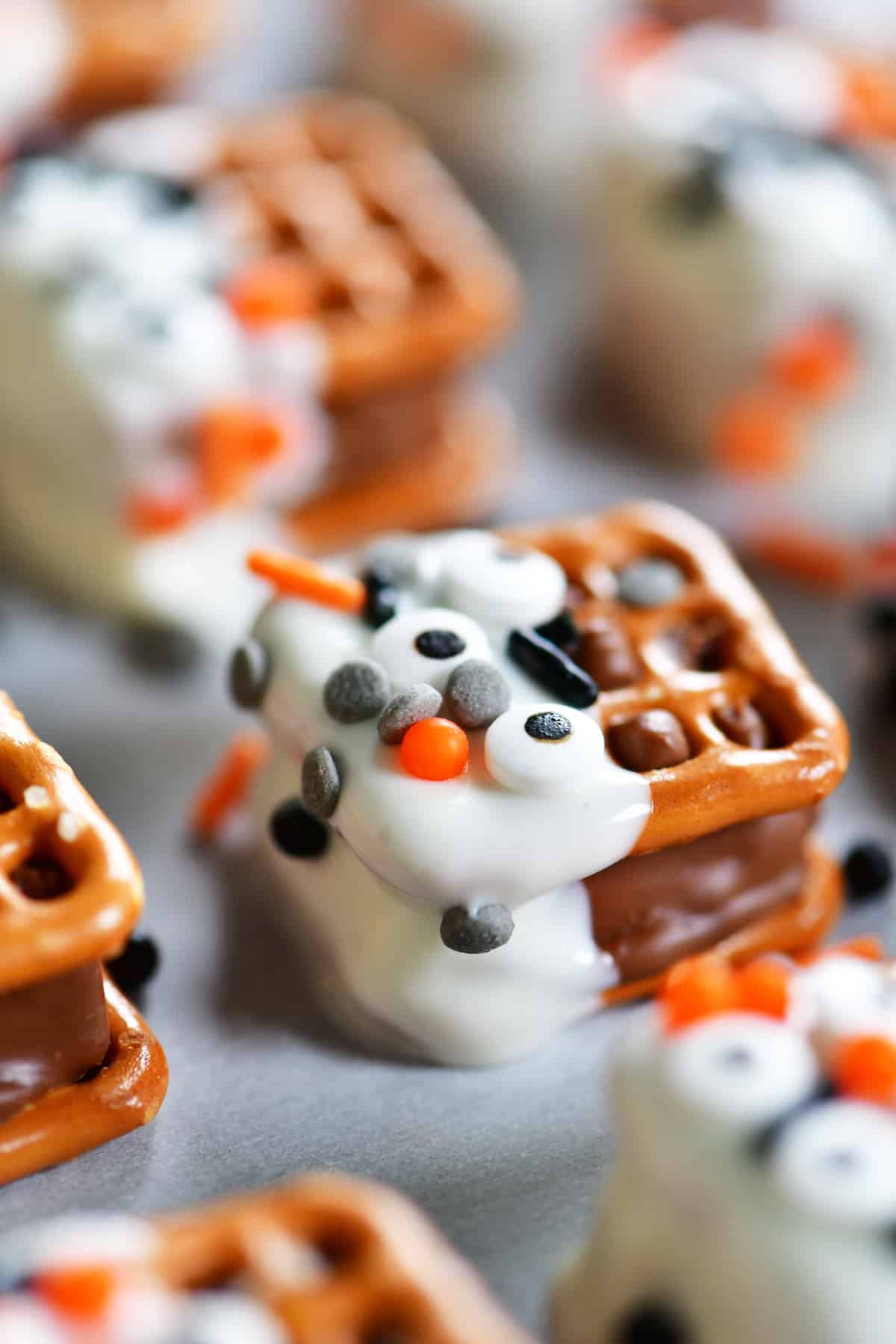Halloween Candy Bar Pretzels