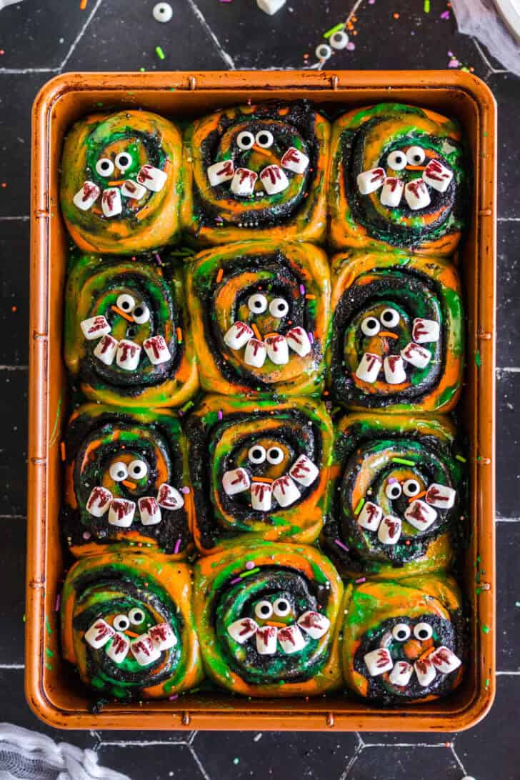 Halloween Cinnamon Roll