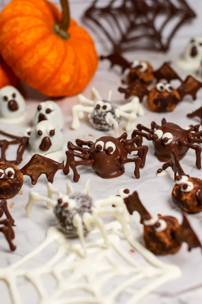 Halloween Romkugler (Halloween Truffles)