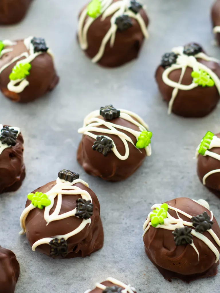 Halloween Spooky Spiderweb Oreo Truffle Balls