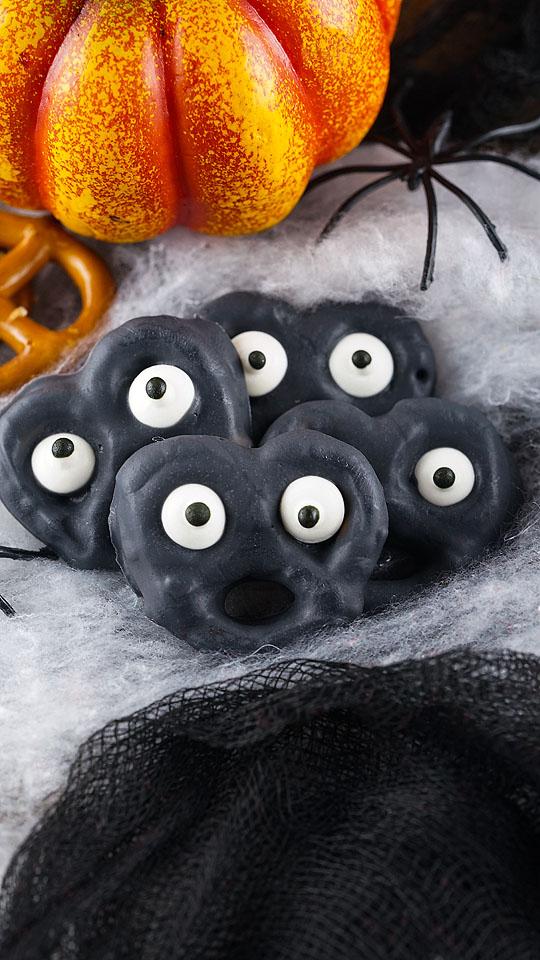 Spooky Halloween Monster Eye Pretzels