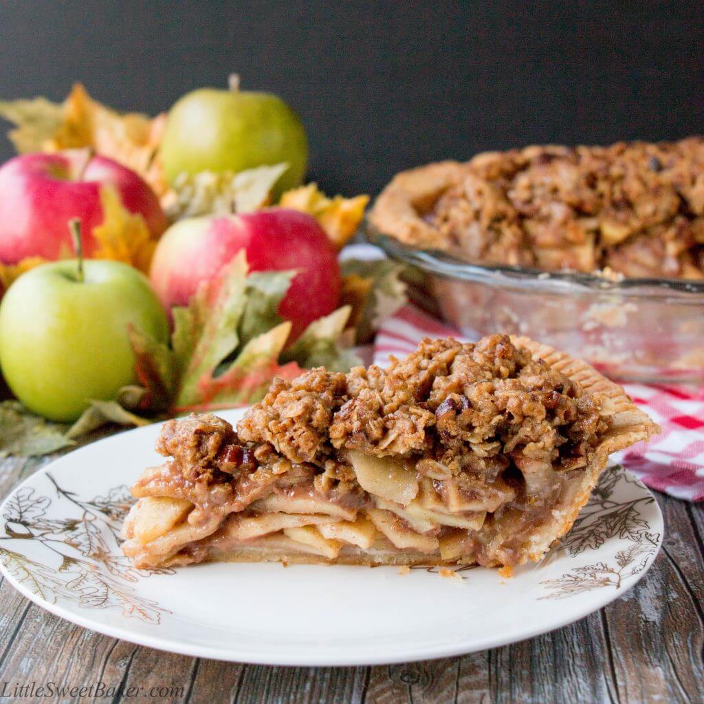 Toffee Apple Pecan Crumble Pie (Video)