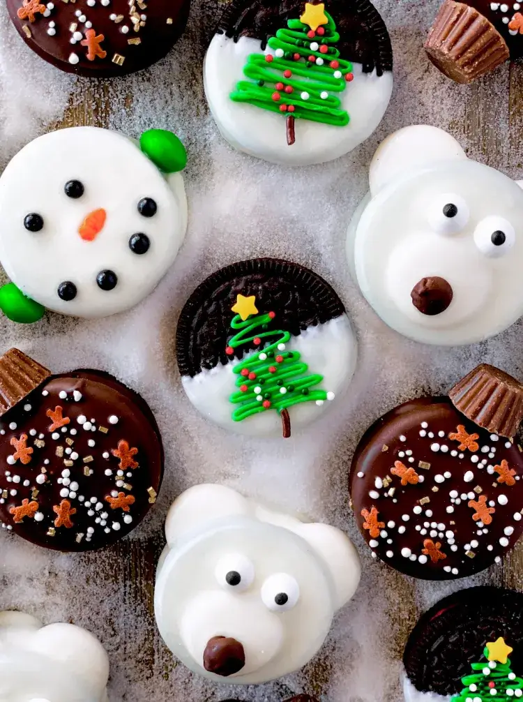 Christmas Chocolate Covered Oreos