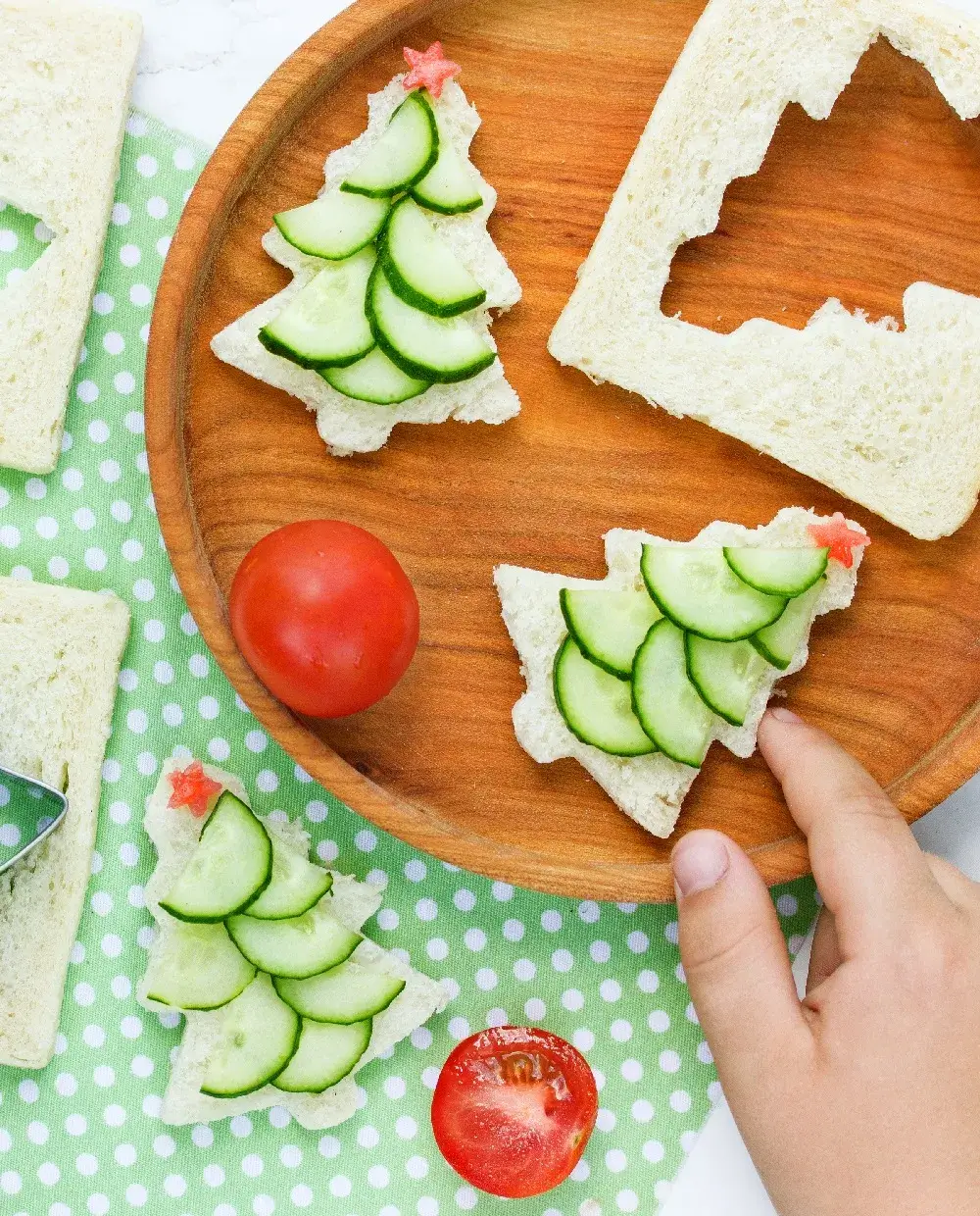 Christmas Tree Cucumber Sandwiches 