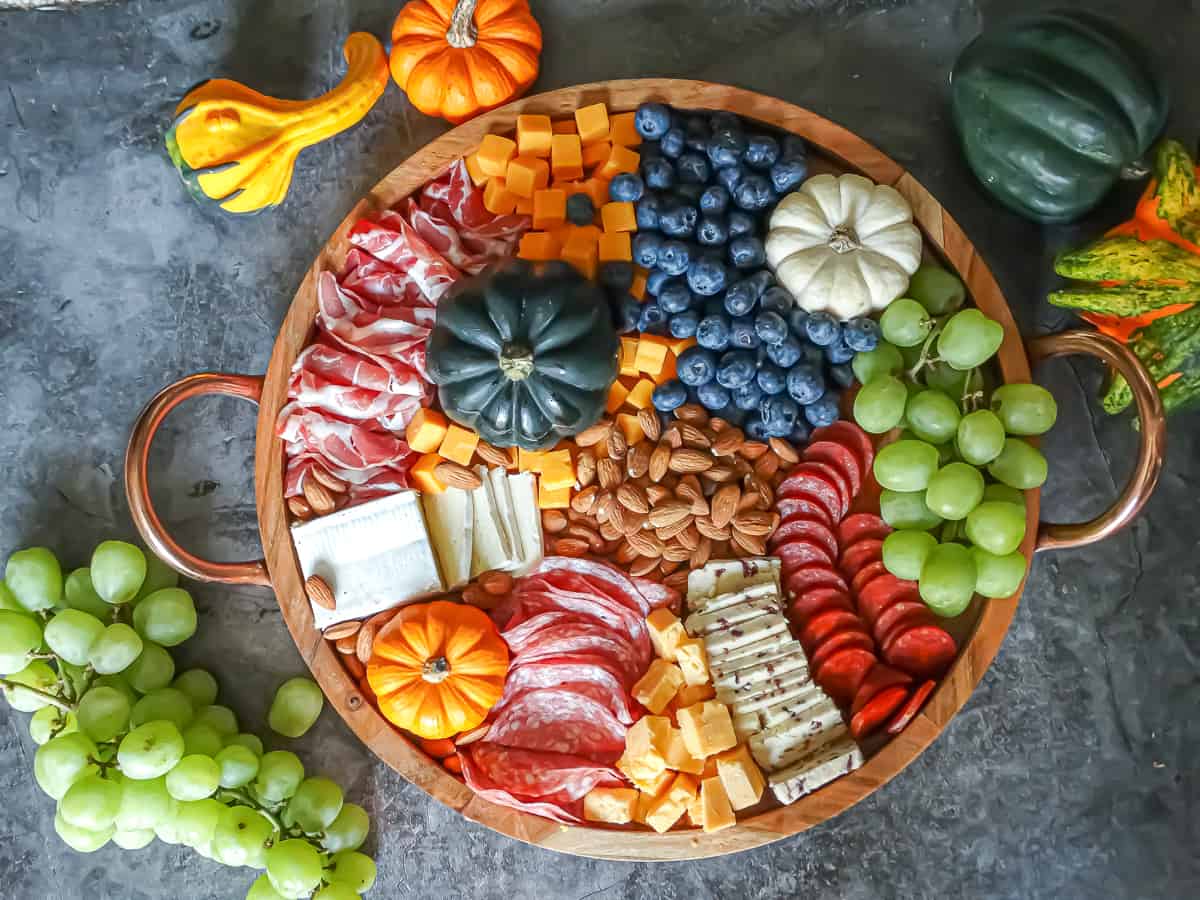 Easiest Thanksgiving Charcuterie Board