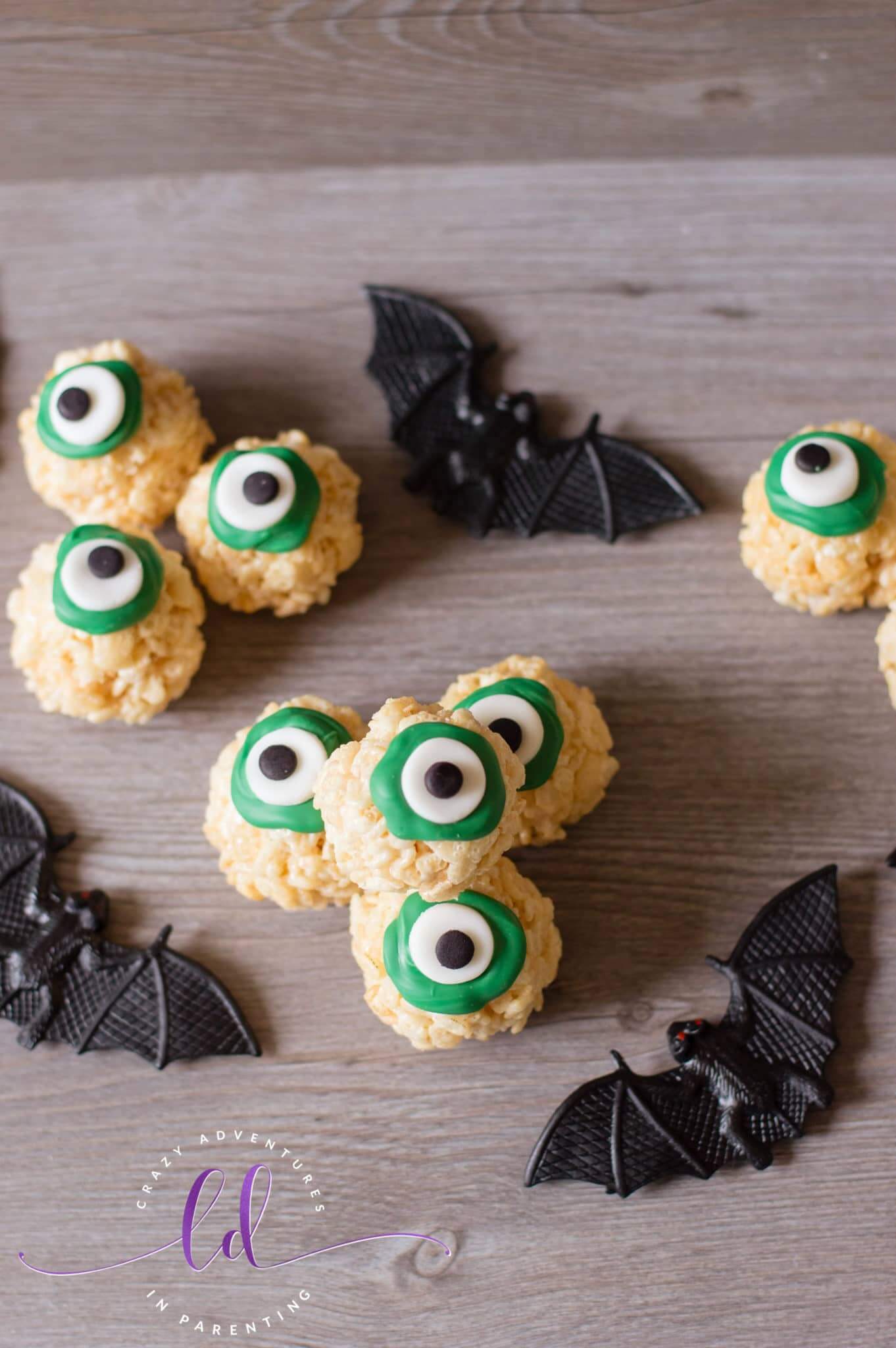 Easy Halloween Eyeballs Rice Krispies Treats&nbsp;