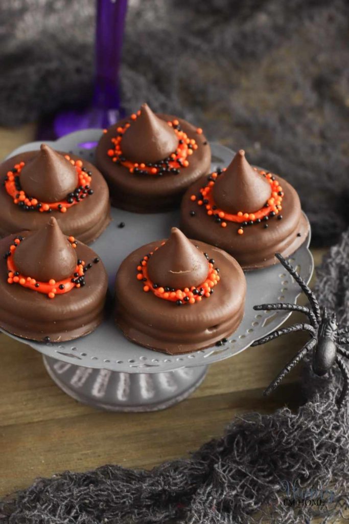 Easy Halloween Witch Hat Cookies Made With Oreos