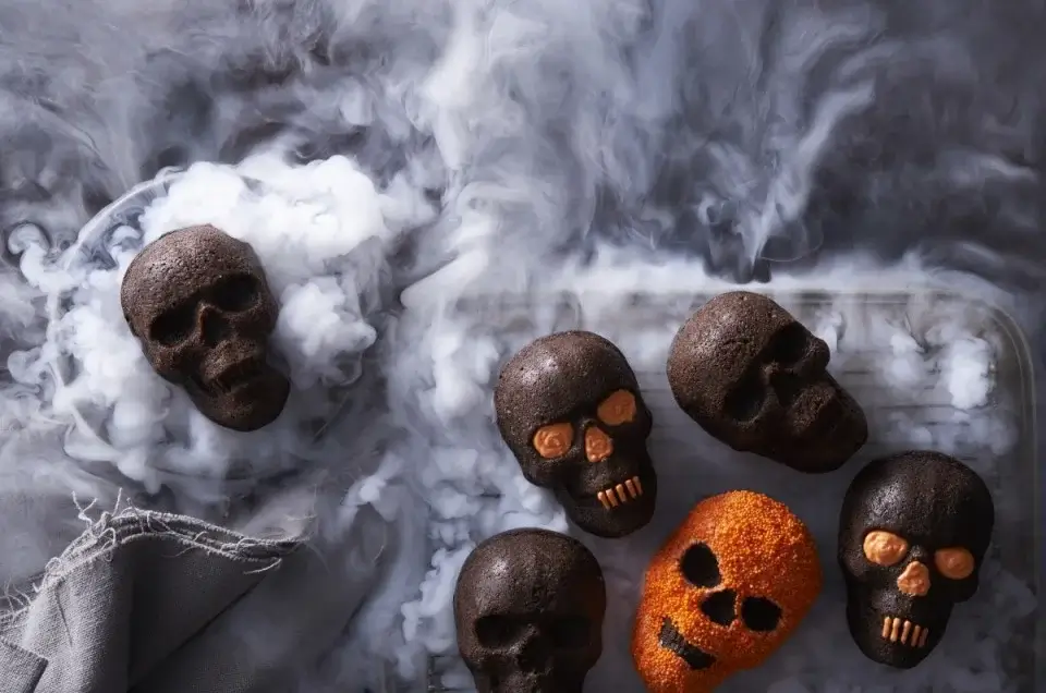 Eerie Skulls Cake