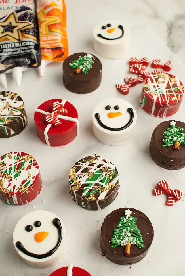 Festive Chocolate Covered Christmas Oreos