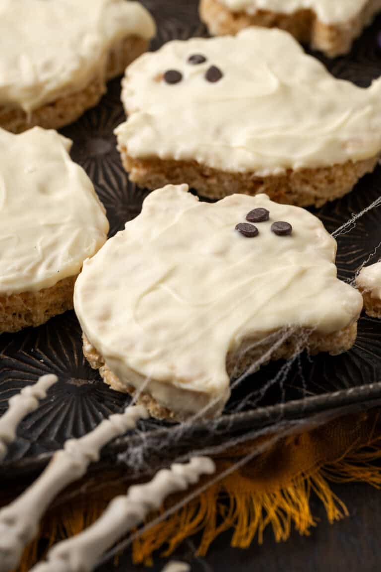 Halloween Ghost Rice Krispie Treats