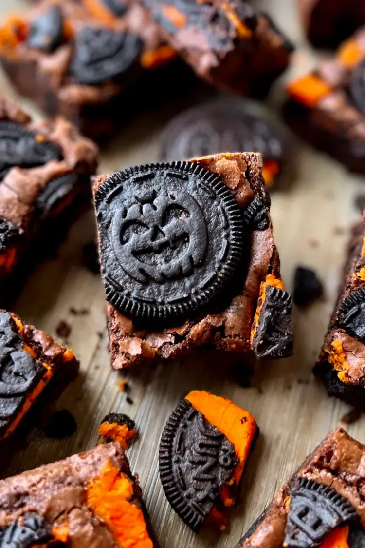 Halloween Oreo Cookie Boo Brownies
