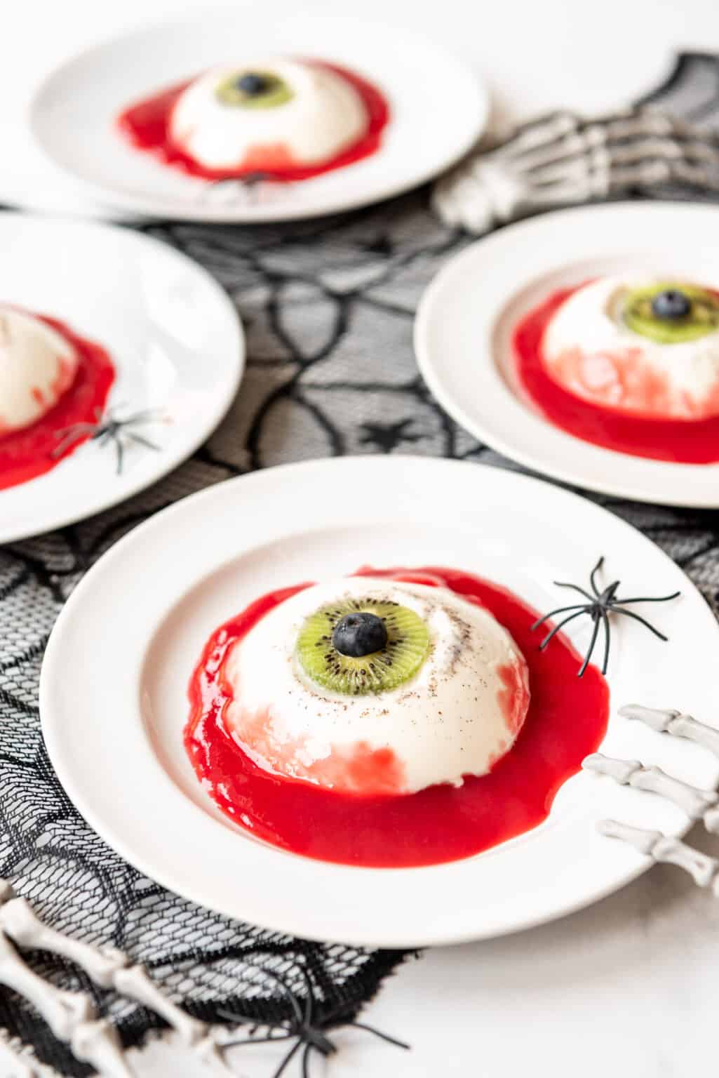 Halloween Panna Cotta Eyeballs