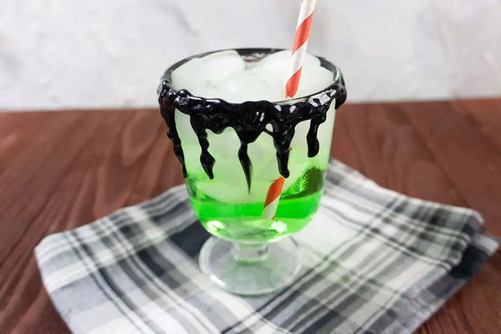 Halloween Snow White Poison Apple Cocktail Or Mocktail
