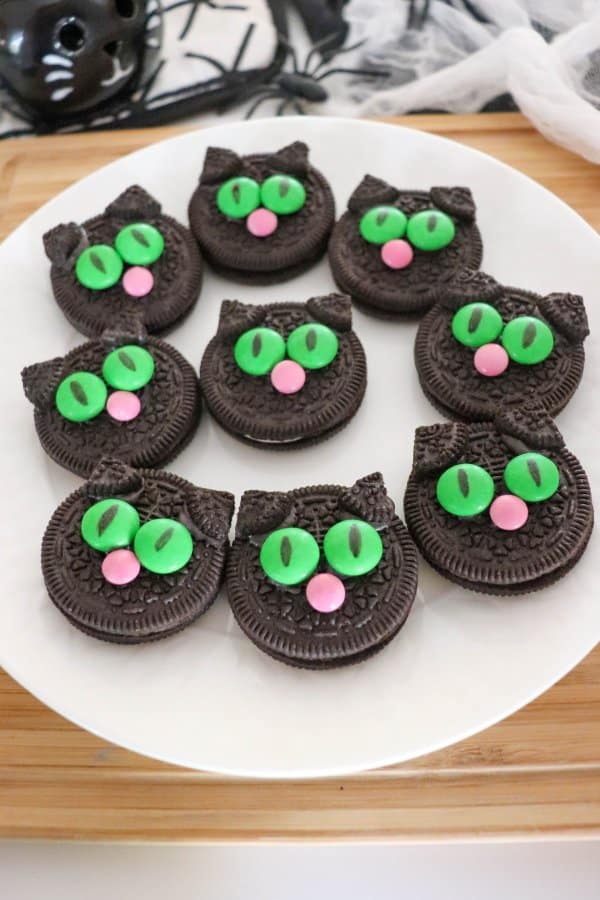 Hocus Pocus Oreo Black Cat Cookies