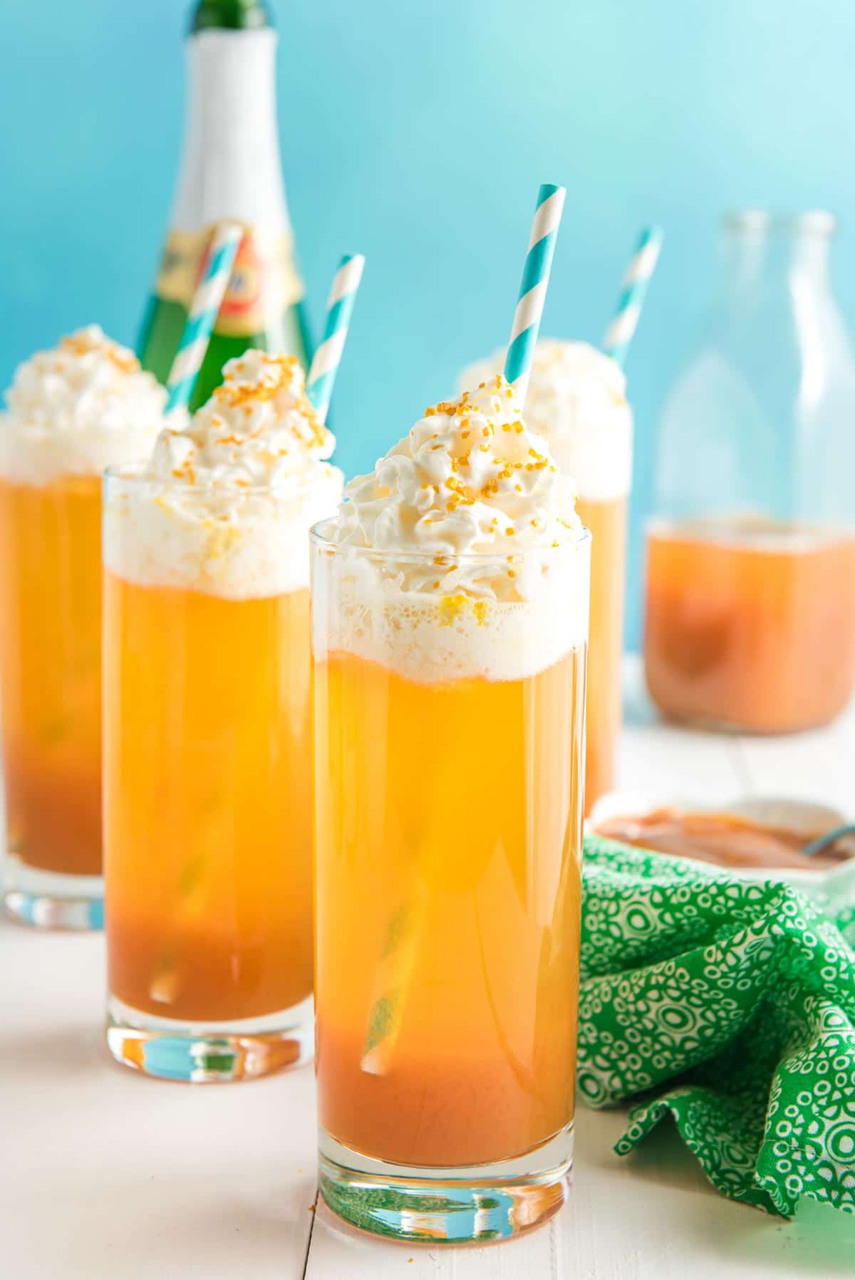 Sparkling Caramel Apple Drink (Non-Alcoholic)