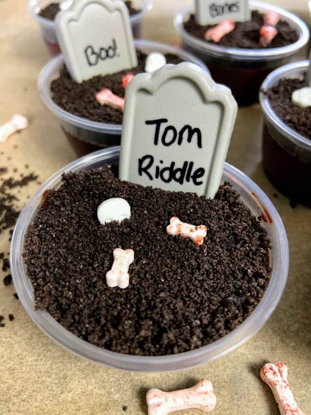 Spooky Graveyard Dirt Pudding Shots