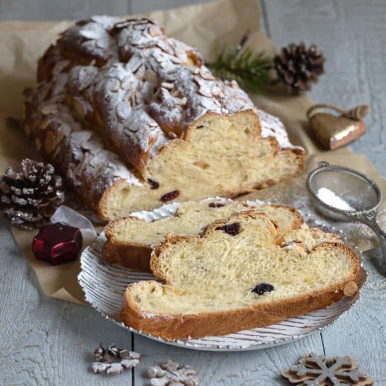 Vanocka Czech Christmas Bread