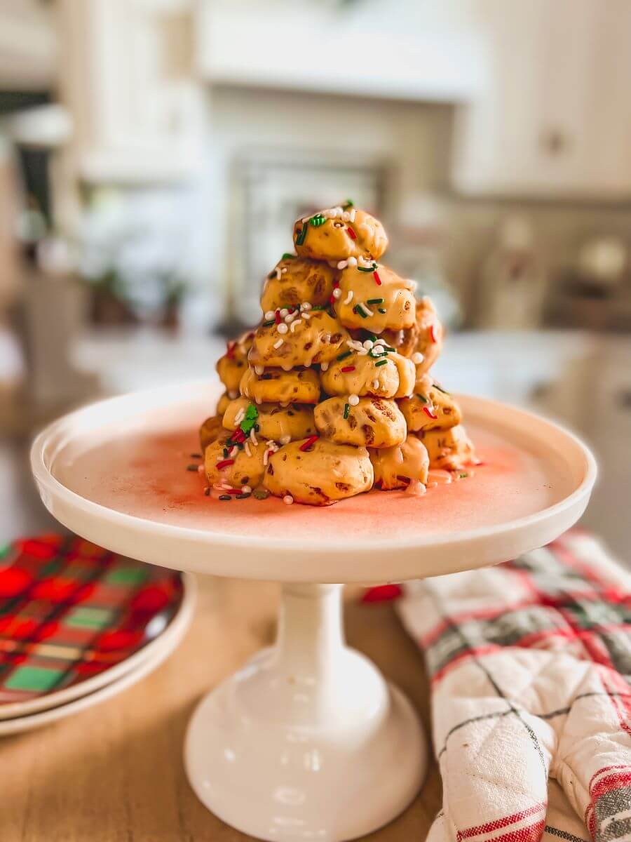 Adorable Cinnamon Roll Christmas Tree