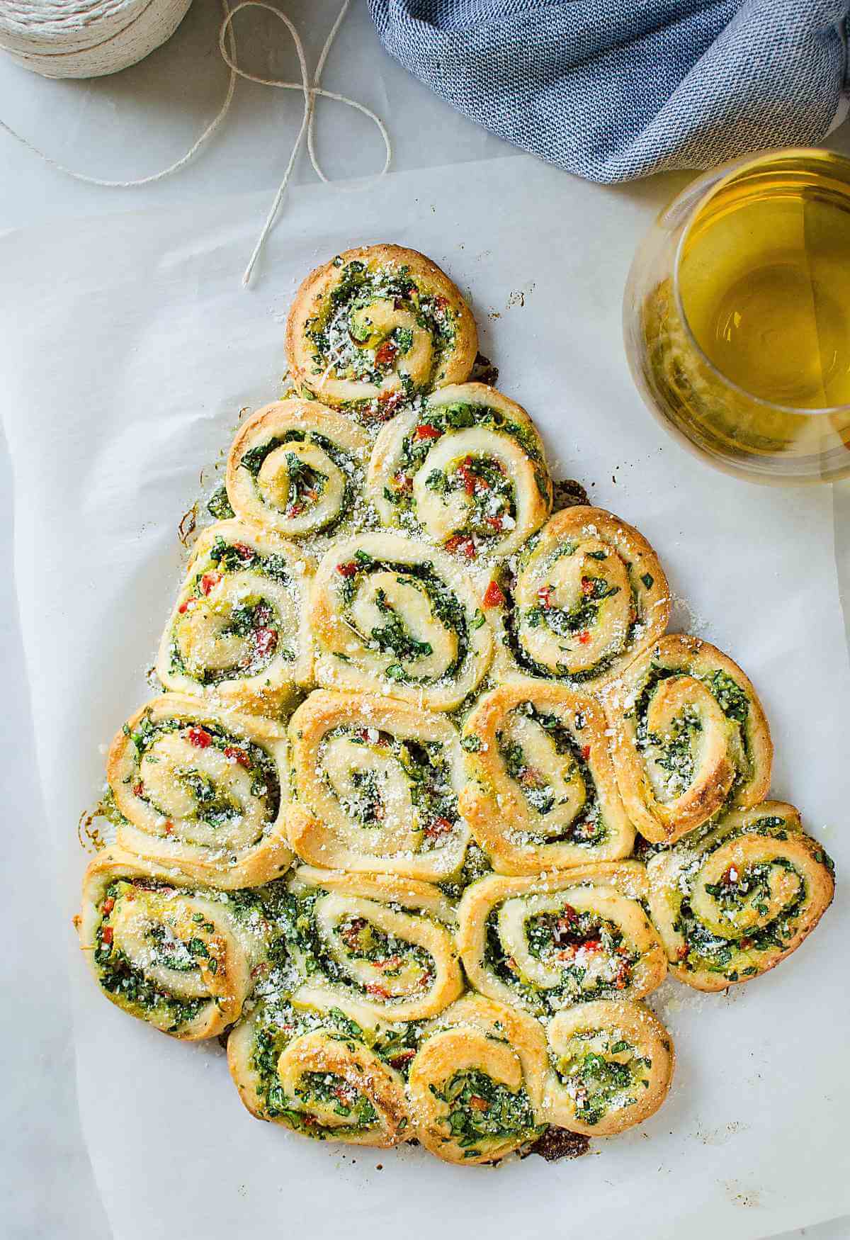 Artichoke Spinach Pinwheels Christmas Tree