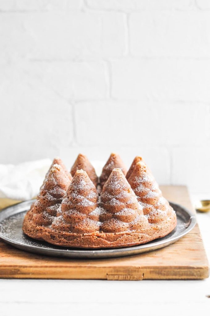 Christmas Gingerbread Cake