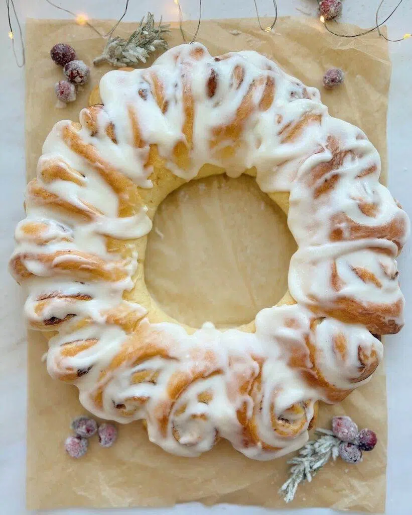 Christmas Morning Cinnamon Roll Wreath