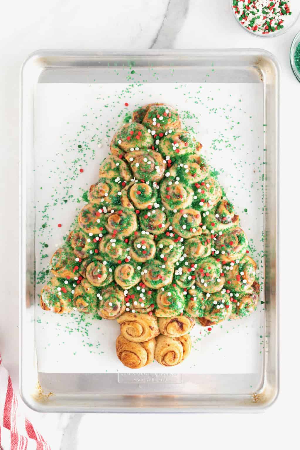 Christmas Tree Cinnamon Roll Pull-Apart