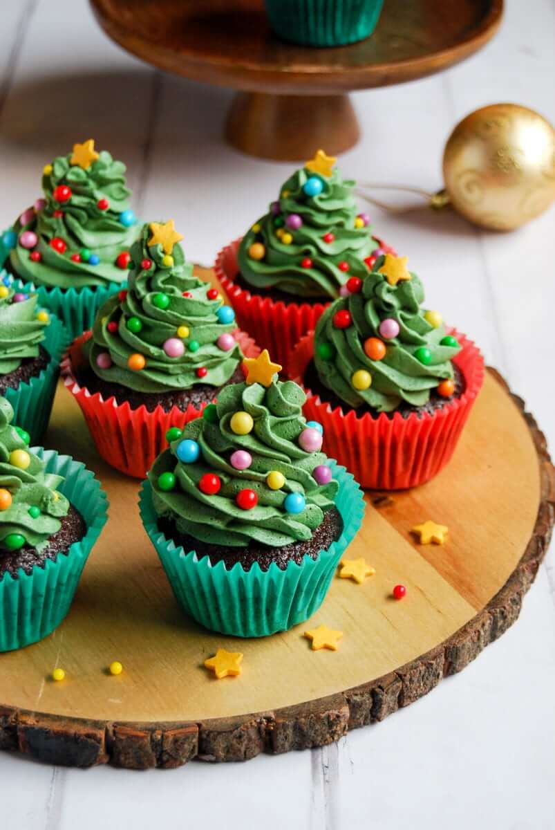 Christmas-Tree-On-Top Cupcakes