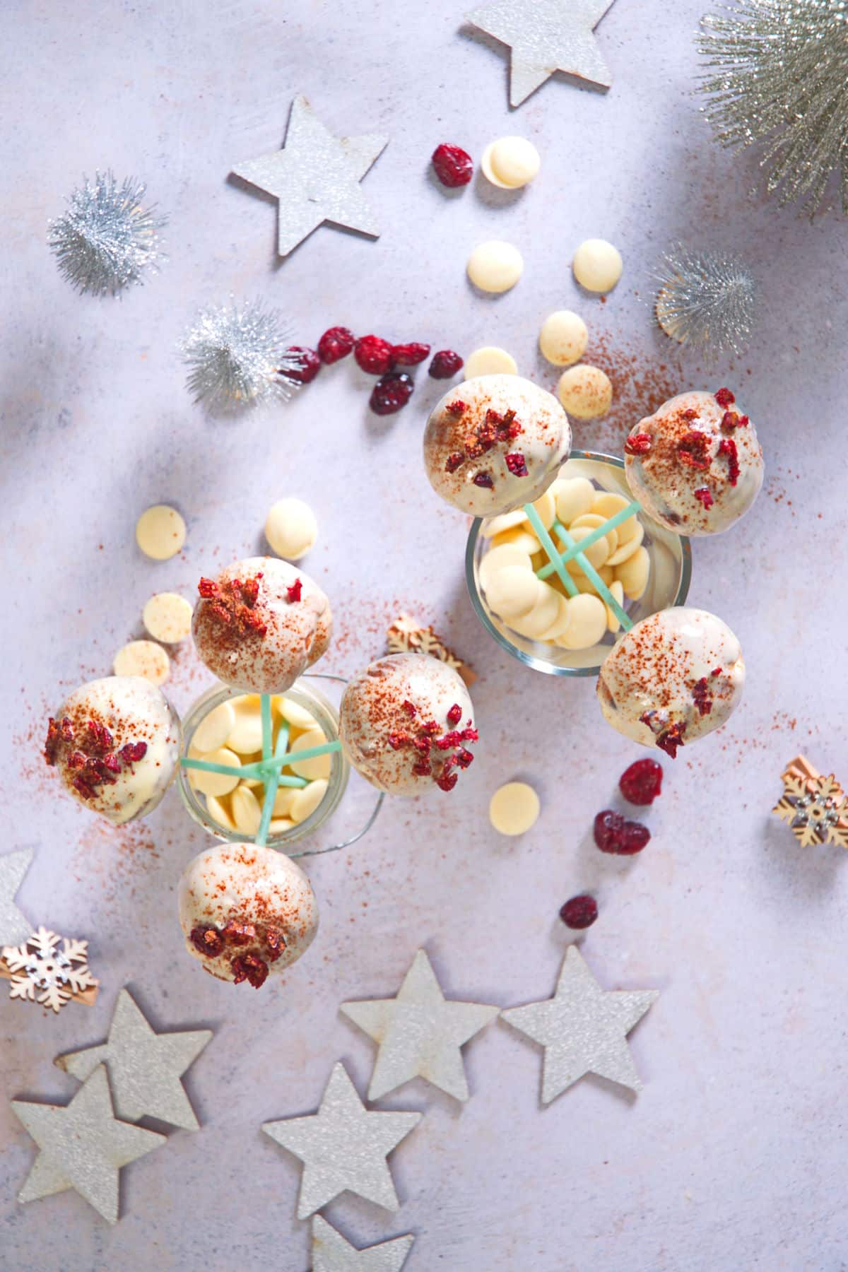 Cranberry White Chocolate Cake Pops