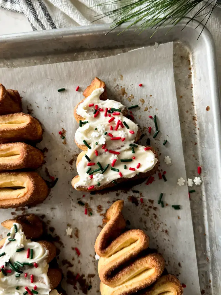 Exciting Christmas Tree Cinnamon Rolls