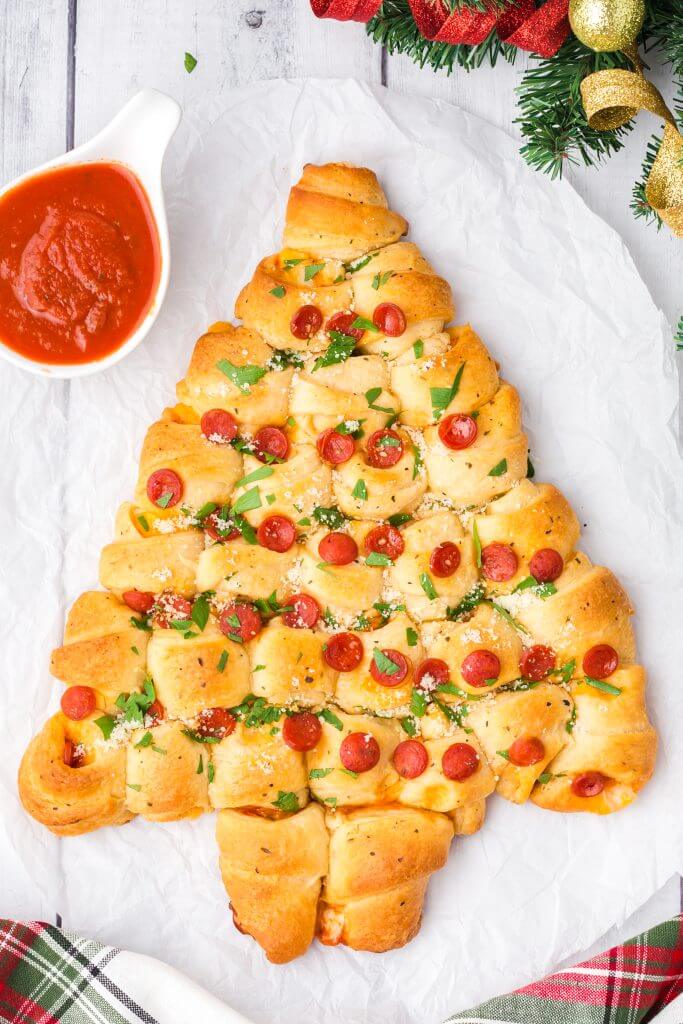 Pepperonis And Cheese Christmas Tree Pull-Apart Bread