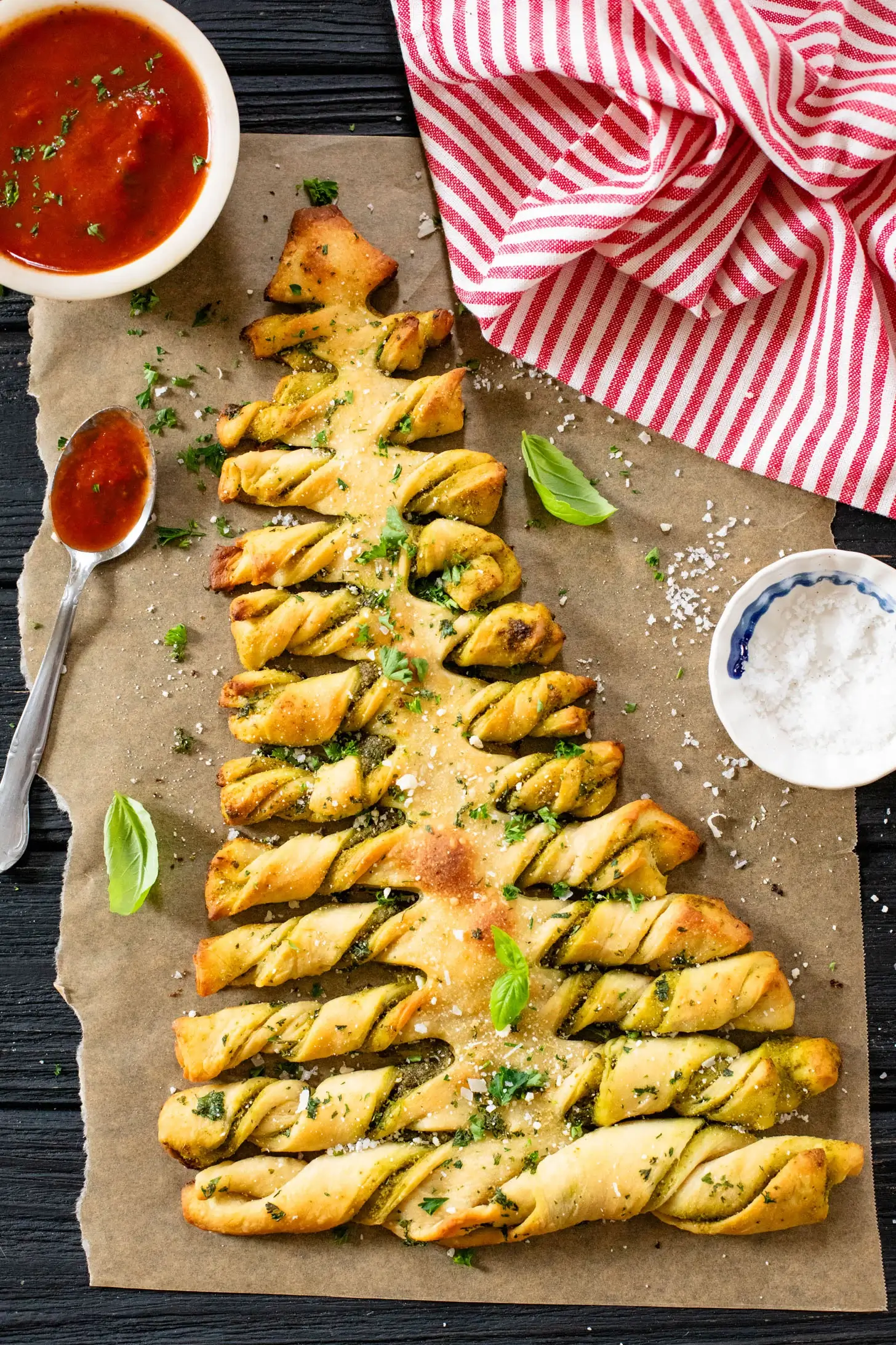 Pesto Pull-Apart Christmas Tree